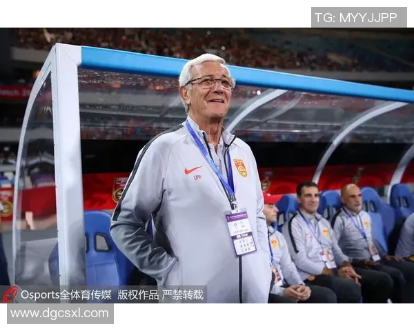 孤独的足球明星背后的故事与心路历程揭秘